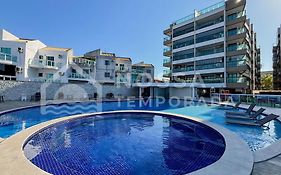 50m da Praia dos Anjos - 2 Quartos, Piscina, Churrasqueira e Garagem